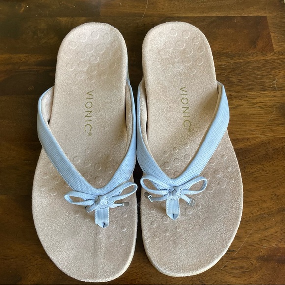 Vionic Bella Sandals - Picture 2 of 5